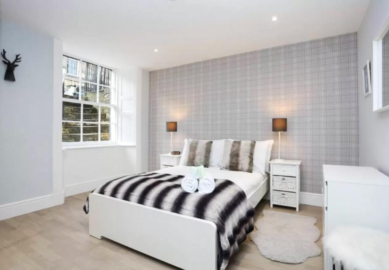 Ultra Modern, Stylish Apartment Next To Princes St إدنبرة المظهر الخارجي الصورة